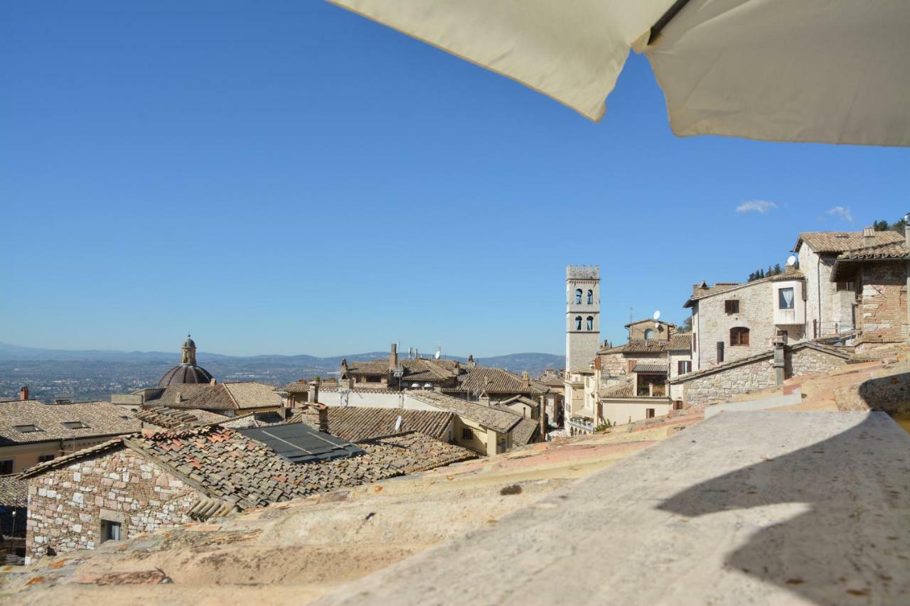 Palazzo Calocci Appartamenti In Assisi Exterior photo