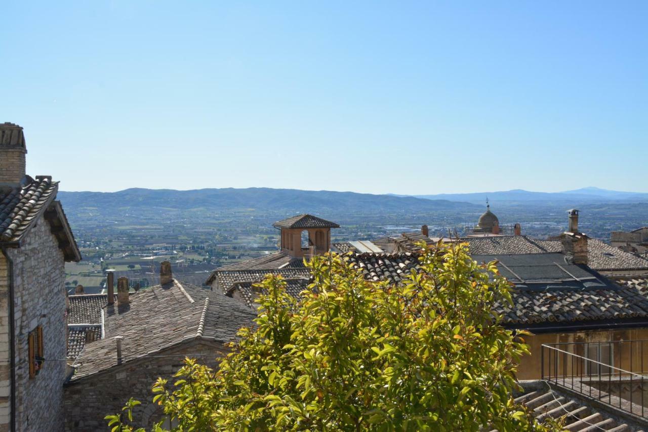 Palazzo Calocci Appartamenti In Assisi Exterior photo